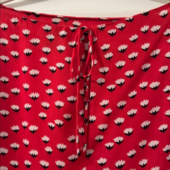 Ann Taylor Factory top w pleated wrists, Medium - Picture 4 of 6